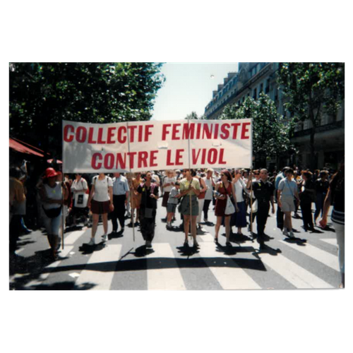Le CFCV tient un stand pour le 8 mars - Collectif Féministe Contre le Viol